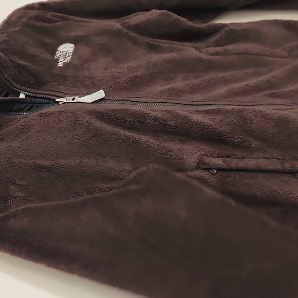 The North Face brown woman's fuzzy full zip-up jacket  small - Picture 3 of 9